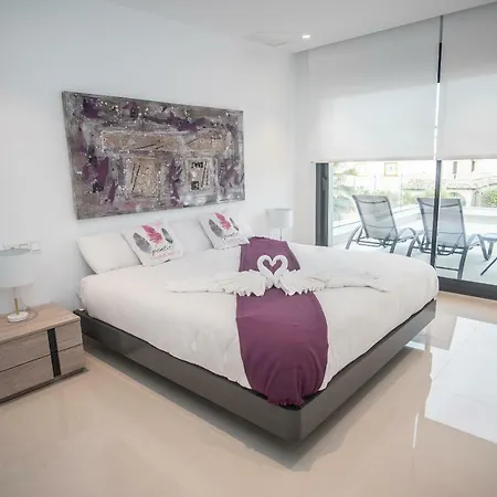 Deluxe La Marina Alicante