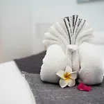 Deluxe La Marina
