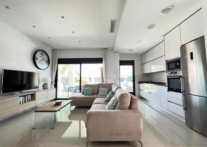 Deluxe La Marina Villa