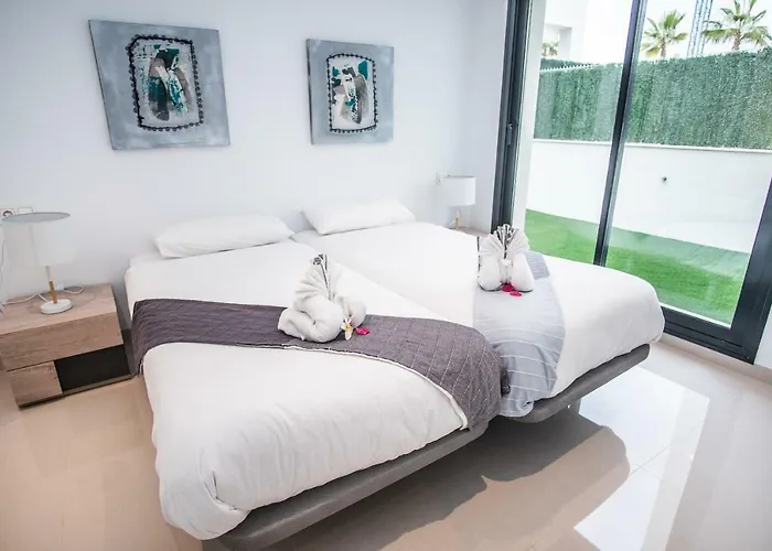 Deluxe La Marina Alicante