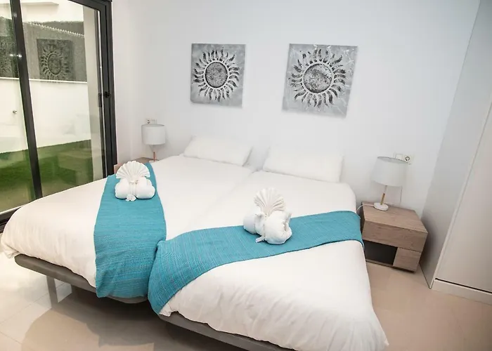 Deluxe La Marina * Alicante