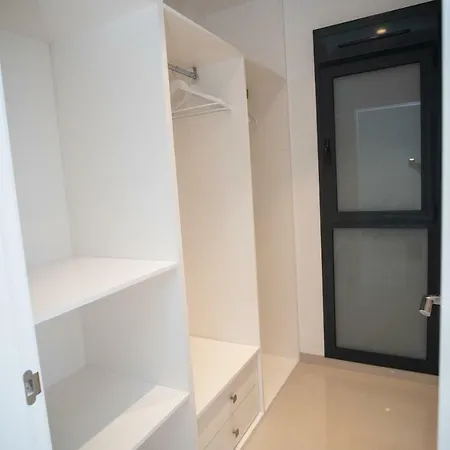 Deluxe La Marina * Аликанте